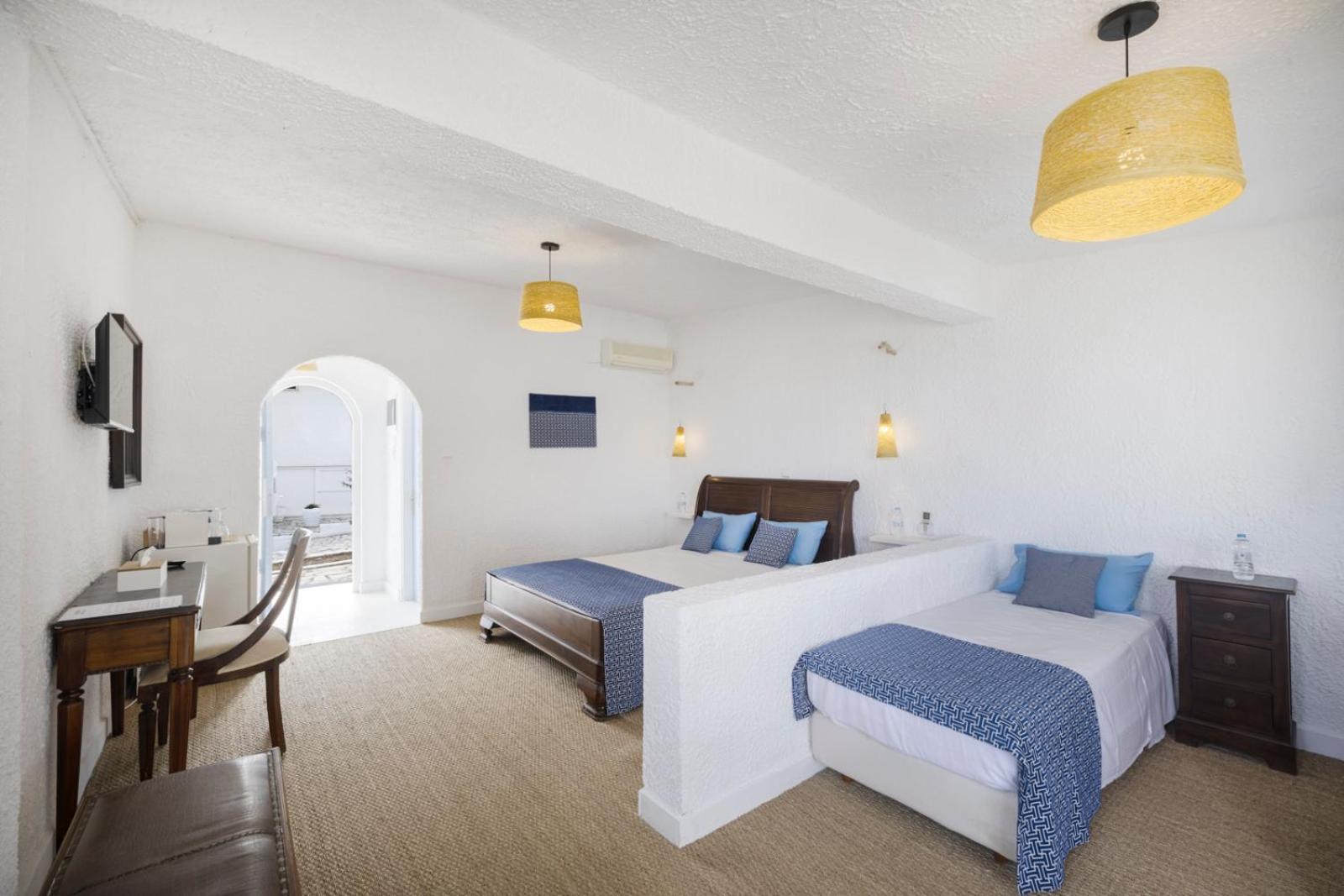Lassion Golden Bay Сития Екстериор снимка