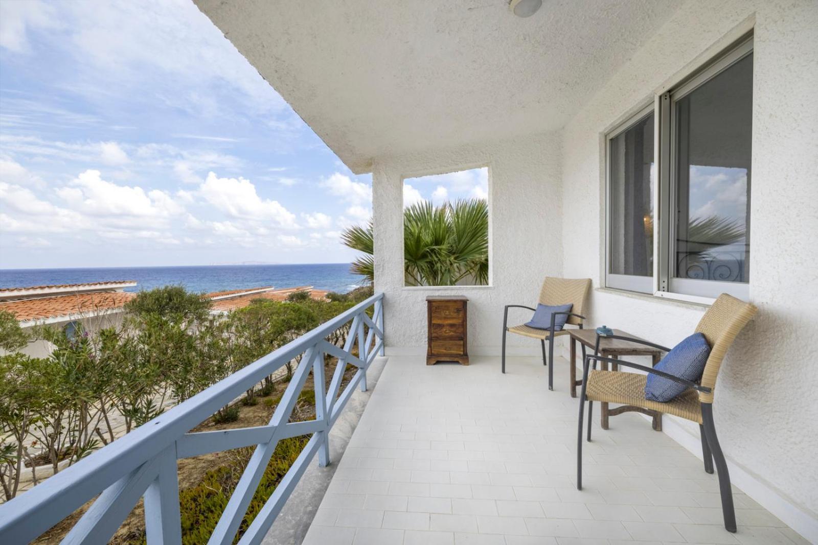 Lassion Golden Bay Сития Екстериор снимка